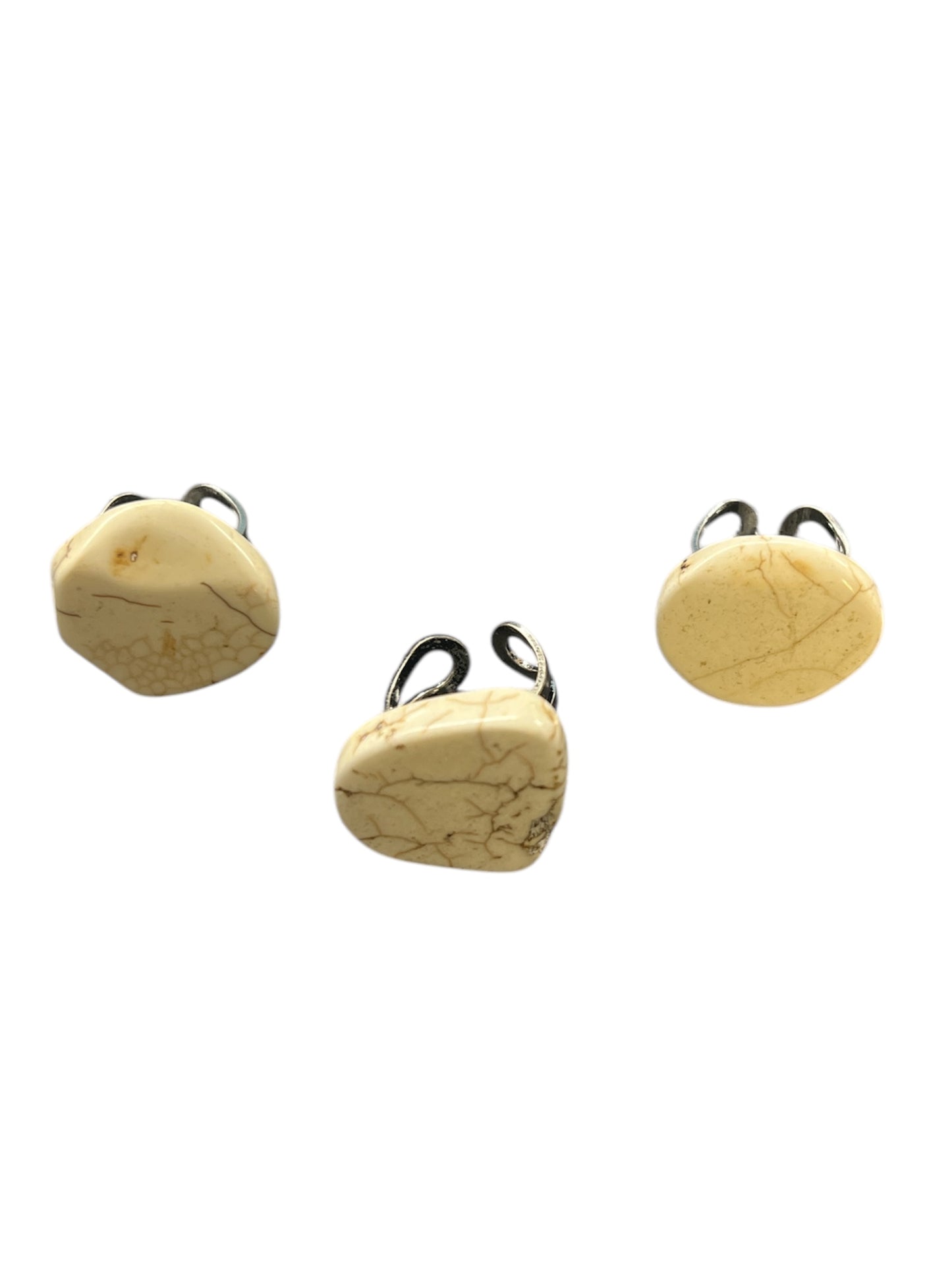 Exposed Cream Stone Ring
