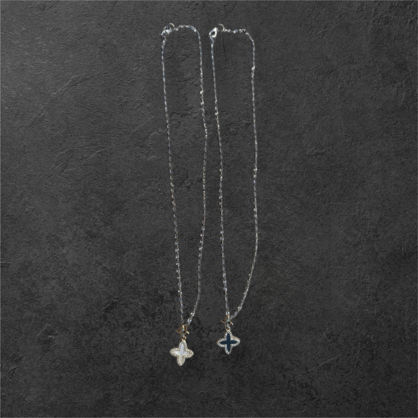 Small pendant necklace