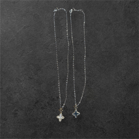 Small pendant necklace