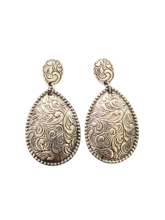Silver hand tooled oval earrings